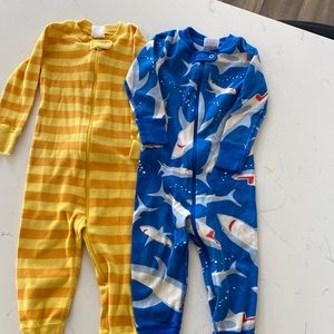Hanna Andersson pajamas-lot of 2